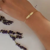 Harfe Özel 14 Ayar Altın Plakalı Dikdörtgen Motifli Altın Renkli Zincirli Hediye Bileklik-400 thumbnail 2