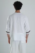 Kolyeli Tasarım Beyaz Fakir Kol T-Shirt - 4
