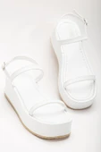 861-1027 Beyaz Dolgu Topuk Kadın Sandalet thumbnail 4