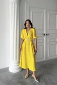 Sarı Işıltılı Kemerli Kruvaze Elbise thumbnail 1