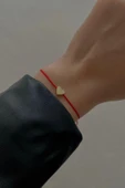 boutique bigiy Kalpli Kırmızı İp Bileklik thumbnail 1