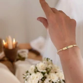 Sembole Özel Hasır Kordonlu 14 Ayar Altın Plakalı Dikdörtgen Motifli Hediye Bileklik-402 thumbnail 2