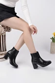 Muggo DİVİNA Küt Burun Kalın Topuklu Fermuarlı Kadın Bot thumbnail 9