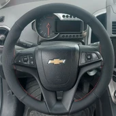 DİKİŞLİ DİREKSİYON KILIFI SİYAH DERİ NOKTALI DERİ KIRMIZI DİKİŞLİ CHEVROLET AVEO İÇİN thumbnail 1