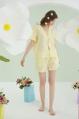 Sarı Papatya Şortlu Önden Bağlamalı Pijama Takımı thumbnail 2