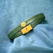 İsme Özel Yuvarlak Figürlü Doğal Yeşil Derili 14 Ayar Altın Plakalı Plakalı Hediye Bileklik-428 thumbnail 1