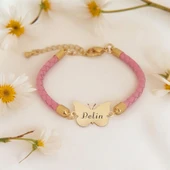 İsme Özel Kelebek Motifli Doğal Pembe Derili 14 Ayar Altın Plakalı Hediye Bileklik-429 thumbnail 1