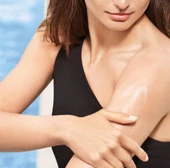 Shiseido SPF 50+ Protection Stick Shape Transparent Sunscreen For Face And Body 20 Gr - 3