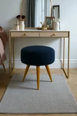 WoodyMaison Fiora Dekoratif Yuvarlak Puf – Peluş Teddy Kumaş, Ahşap Retro Ayaklı Bench - 3