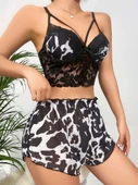 Kadın Siyah Leopar desenli Dantel detaylı Şortlu Gecelik Pijama Takımı 5055 - 3