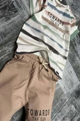 Erkek Çocuk TOWARDS Yazı Baskılı Bej Şortlu Takım thumbnail 3