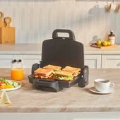 Karaca Future Essential Tost Makinesi Matte Black 1800 W 4 Dilim Kapasiteli thumbnail 1