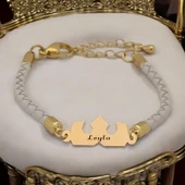 İsme Özel Taç Motifli Doğal Beyaz Derili 14 Ayar Altın Plakalı Hediye Bileklik-465 thumbnail 1