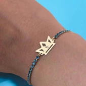 Sembole Özel Mavi Taş Desenli Zincirli 14 Ayar Altın Plakalı Taç Figürlü Hediye Bileklik-466 thumbnail 3