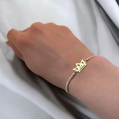 İsme Özel Taç Motifli Beyaz Taş Desenli Zincirli 14 Ayar Altın Plakalı Hediye Bileklik-471 thumbnail 2