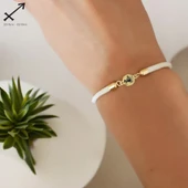 Burca Özel Yuvarlak Figürlü Beyaz Örgü İpli 14 Ayar Altın Plakalı Hediye Bileklik-476 thumbnail 2