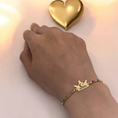 Sembole Özel Renkli Taş Desenli Zincirli 14 Ayar Altın Plakalı Taç Motifli Hediye Bileklik-489 thumbnail 3