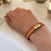 Sembole Özel Hakiki Kahverengi Derili 14 Ayar Altın Plakalı Taç Figürlü Hediye Bileklik-491 thumbnail 3