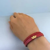 İsme Özel Taç Figürlü Doğal Bordo Derili 14 Ayar Altın Plakalı Hediye Bileklik-493 thumbnail 2