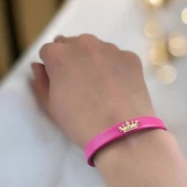 İsme Özel Taç Figürlü Doğal Pembe Derili 14 Ayar Altın Plakalı Hediye Bileklik-495 - 3