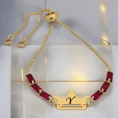 Harfe Özel 14 Ayar Altın Plakalı Taç Figürlü Kırmızı Taş Desenli Zincirli Hediye Bileklik-496 thumbnail 1