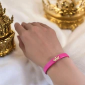 Harfe Özel 14 Ayar Altın Plakalı Taç Figürlü Doğal Pembe Derili Hediye Bileklik-495 thumbnail 2