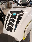 CF-450/NK İLE UYUMLU DEPO VE DEPO KAPAĞI 6D KARBON KAYDIRMAZ TANK PAD CFDKS01 thumbnail 2