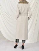 Kürk Yakalı Kaşe Kadın Kaban thumbnail 3