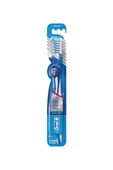 Oral-B Pro-Expert Hepsi Bir Arada Diş Fırçası - 1