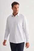 Beyaz Sert Yaka Uzun Kol Cepli Comfort Fit Classic Gömlek 1004255164 thumbnail 3