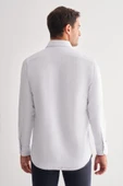 Beyaz Sert Yaka Uzun Kol Cepli Comfort Fit Classic Gömlek 1004255164 thumbnail 5