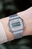 Casio A168WA-8AYDF Retro Tasarım Kare Kadran Metal Kordon Metal Kasa  Metalik Renk Üniseks Kol Saati - 4