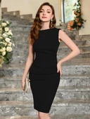 Kadın Sıfır Kol Yanlardan Büzgü Detaylı Ithal Krep Elbise thumbnail 2