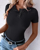 Kadın Kısa Kollu Yuvarlak Yakalı Düğme Detay Kaşkorse Bluz thumbnail 5