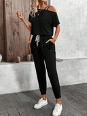 Kadın Tek Omuzdan Açık Viskon Iki Iplik Bluz Bağcıklı Pantolon Ikili Takım thumbnail 2