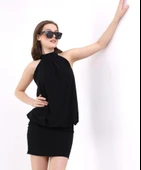 Kadın Yüksek Yaka Büzgü Detaylı Şifon Garnili Sandy Kumaş Fırsat Ürün Diz Üstü Elbise thumbnail 3