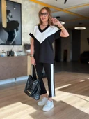 Kadın Kısa Kollu V Yaka Siyah Beyaz Renkli Viskon Iki Iplik Kumaş Eşofman Takımı thumbnail 3