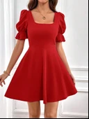 Kadın Kısa Kollu Kare Yakalı Kiloş Ithal Krep Elbise thumbnail 1