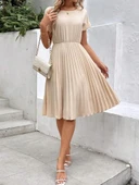 Kadın Kısa Kollu Yakası Açık Belden Lastikli Pileli Kısa Ithal Krep Elbise thumbnail 3