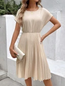 Kadın Kısa Kollu Yakası Açık Belden Lastikli Pileli Kısa Ithal Krep Elbise thumbnail 2