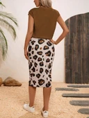 Kadın Kısa Kollu Bisiklet Yaka Viskon Bluz Desenli Dalgıç Etek Ikili Takım thumbnail 4