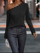 Kadın Uzun Kollu Tek Omuzu Açık Dantelli Burgu Bluz thumbnail 4