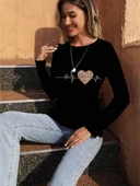 Kadın Uzun Kollu Bisiklet Yaka Kalp Desenli Bluz thumbnail 1