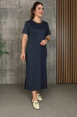 Kadın Kısa Kollu Bisiklet Yaka Yırtmaçlı Viskon Iki Iplik Elbise thumbnail 2