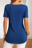 Kadın Kısa Kollu Yuvarlak Yaka Yandan Düğmeli Viskon Bluz thumbnail 2