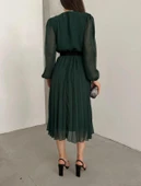 Kadın şifon Kumaş Astalı Kloş Kesim Kruvaze Yaka Midi Boy Elbise thumbnail 3