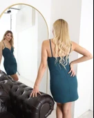 Kadın Derin V Yaka Sırt Dekolteli Fırsat Ürün Mini Elbise thumbnail 1