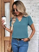 Kadın Kısa Kollu Lazer V Yakalı Ithal Krep Bluz thumbnail 3