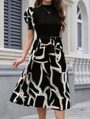Kadın Kısa Kollu Yarı Balıkçı Yaka üst Viskon Alt Desenli Dokuma Midi Elbise thumbnail 5