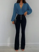 Kadın Uzun Kollu Kruvaze Yaka Sandy Bluz thumbnail 4